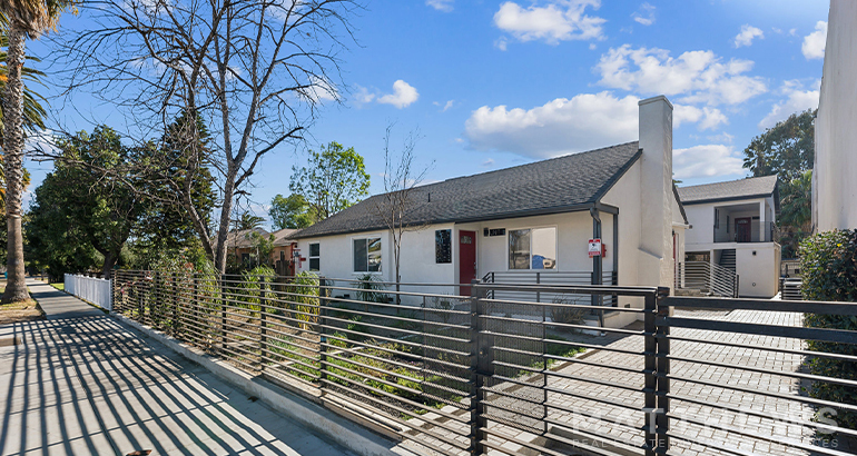 17610 Sherman Way in Van Nuys, CA - Building Photo