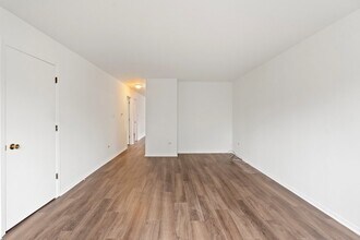 531 W Pleasant Ln in Lombard, IL - Building Photo - Building Photo