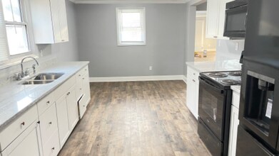 36 Selma Dr in Mooresville, NC - Building Photo - Building Photo