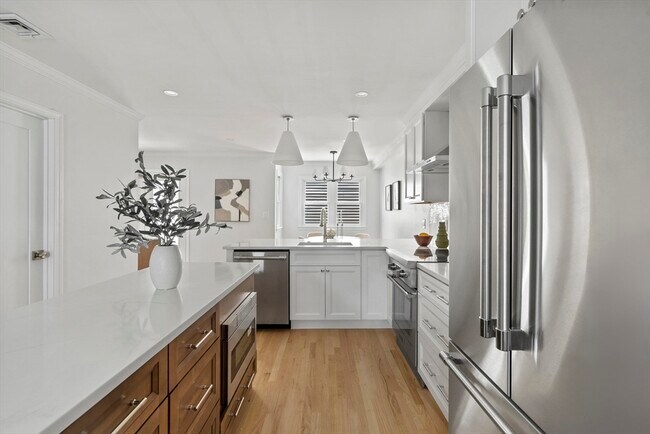 715 E 7th St in Boston, MA - Building Photo - Building Photo