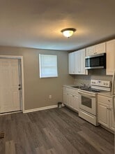 3613 W Belvedere Ave in Baltimore, MD - Building Photo - Building Photo