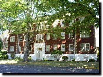 Blackstone Apartments in Longview, WA - Building Photo