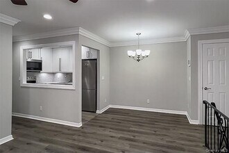 60 Chelsea Ct in Bohemia, NY - Building Photo - Building Photo