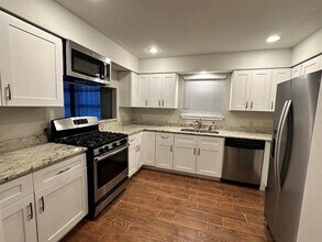 2001 Kirksey Dr in Austin, TX - Building Photo - Building Photo