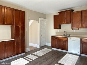 302 N York St in Pottstown, PA - Building Photo - Building Photo