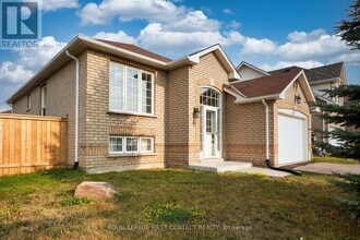 81 Livingstone St E in Barrie, ON - Building Photo - Building Photo