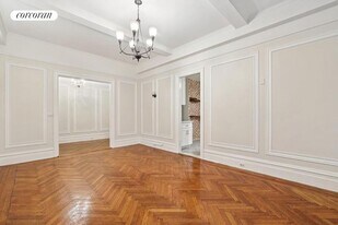 215 W 90th St in New York, NY - Building Photo