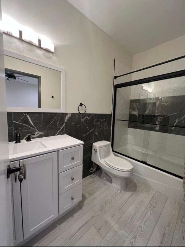 13920 Moorpark St Rentals in Sherman Oaks, CA