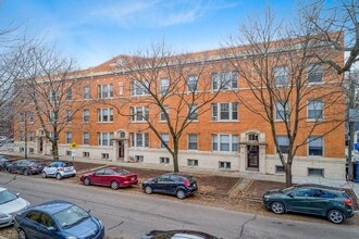 1607 W Berteau Ave, Unit 2 in Chicago, IL - Foto de edificio - Building Photo