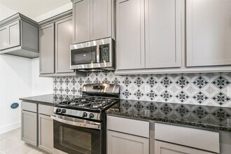 1531 Crystal Stream Dr in Sienna, TX - Building Photo - Building Photo