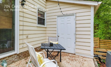 704 Charleston Rd in Raleigh, NC - Building Photo - Building Photo