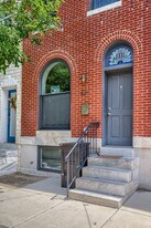 331 S East Ave in Baltimore, MD - Building Photo