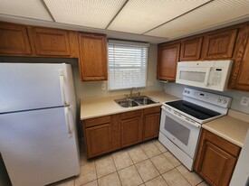 2508 S Atlantic Ave in New Smyrna Beach, FL - Building Photo