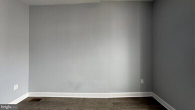 1932 Clarence St in Philadelphia, PA - Building Photo - Building Photo