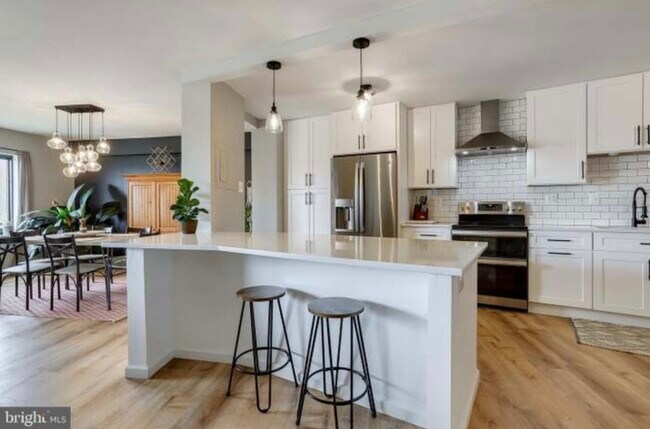 property at 309 Yoakum Pkwy