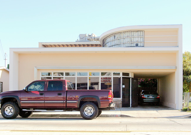 430 E Market St in Long Beach, CA - Building Photo - Building Photo