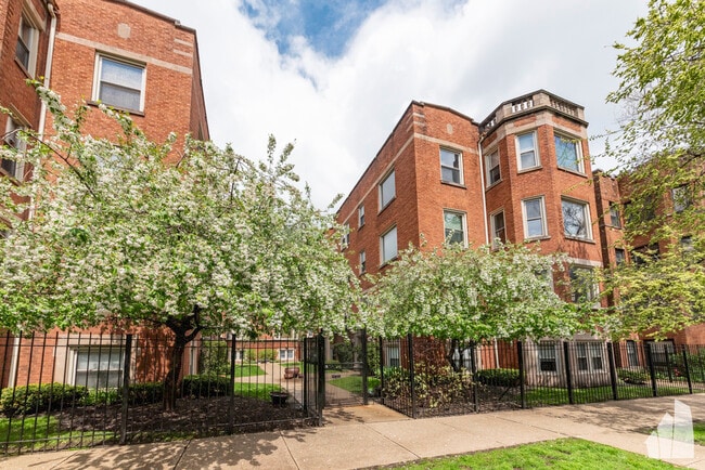 property at 1622 W Columbia Ave