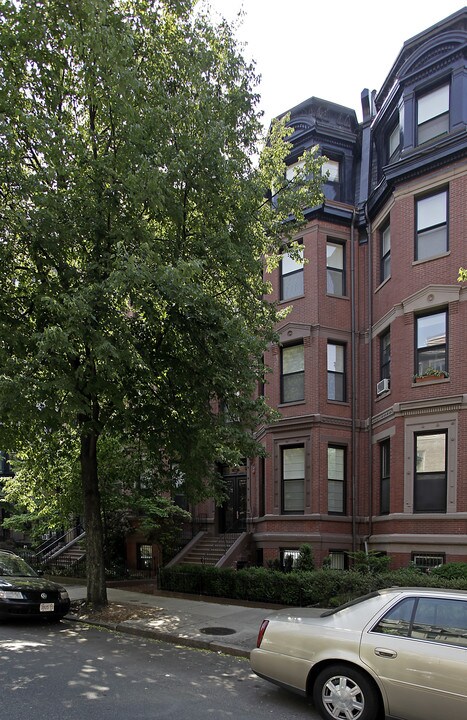 273 Beacon St in Boston, MA - Foto de edificio