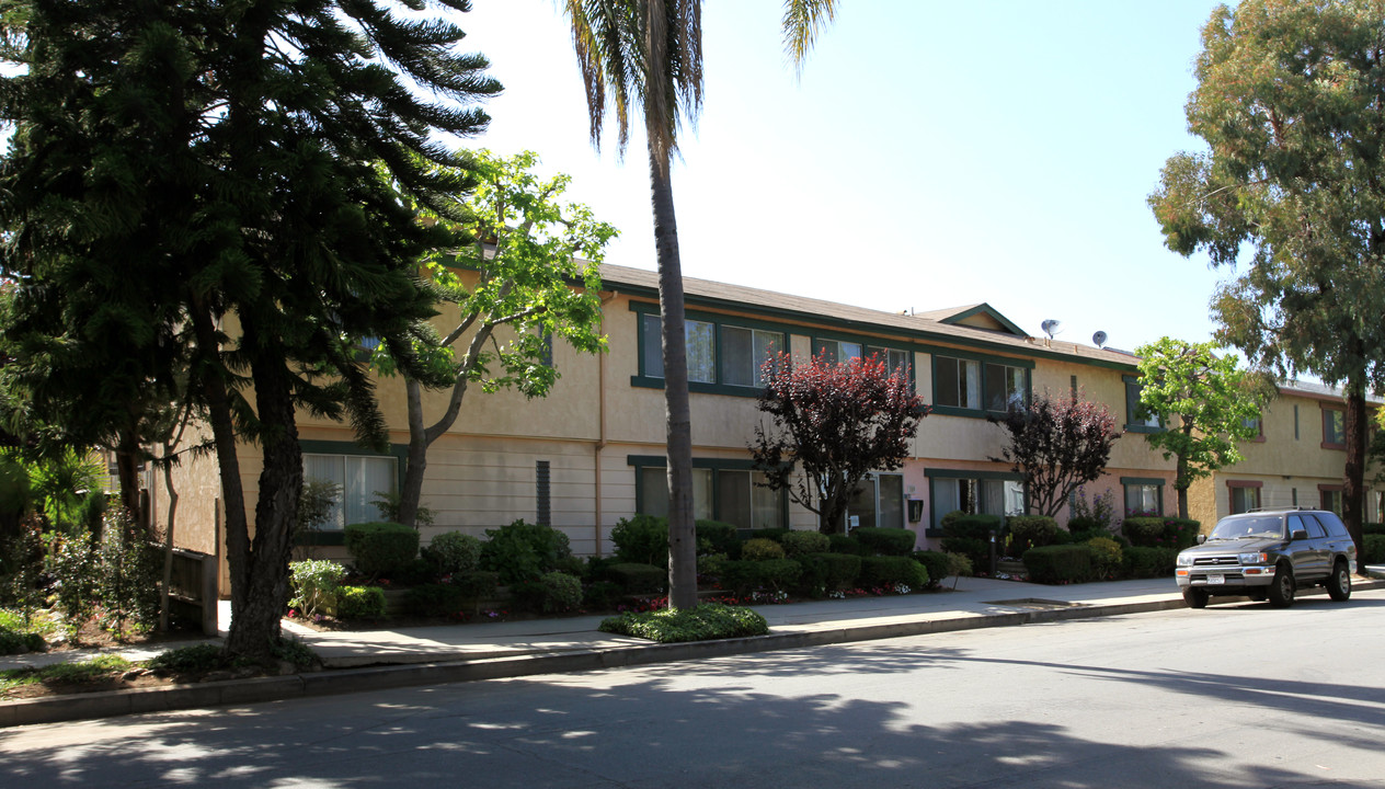 359 Obispo Ave in Long Beach, CA - Building Photo