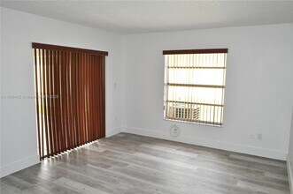 13492 SW 38th Ln in Miami, FL - Building Photo - Building Photo