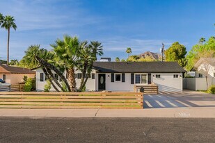 5328 E Pinchot Ave in Phoenix, AZ - Building Photo