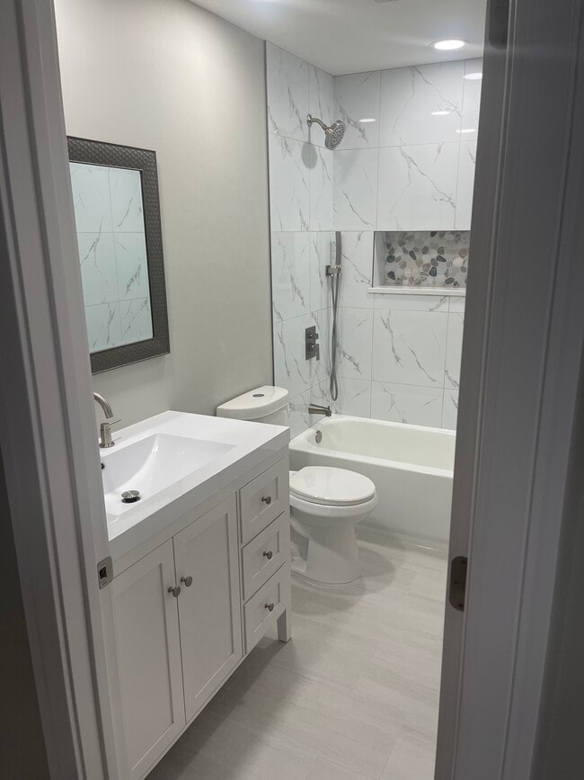 property at 942 Mesa Dr