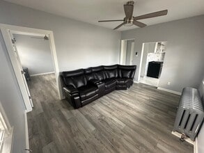 6 S Monterey Ave in Villa Park, IL - Building Photo - Building Photo