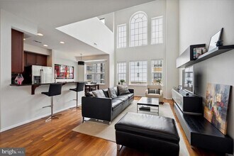 3207 Capri Dr in Philadelphia, PA - Building Photo - Building Photo