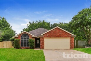 1704 Fern Dr in Mansfield, TX - Building Photo