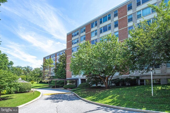 property at 4401 Roland Ave