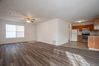 1518 N Bernice Dr in Fayetteville, AR - Building Photo - Building Photo