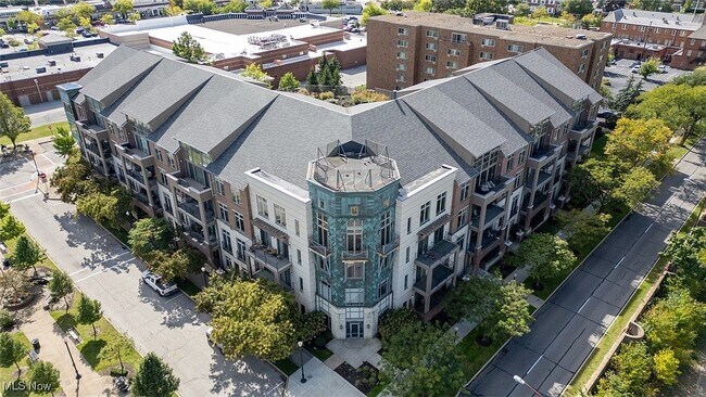 16800 Van Aken Blvd, Unit 404 in Shaker Heights, OH - Building Photo - Building Photo