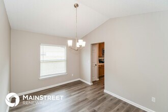 13968 Crestwick Dr E in Jacksonville, FL - Building Photo - Building Photo