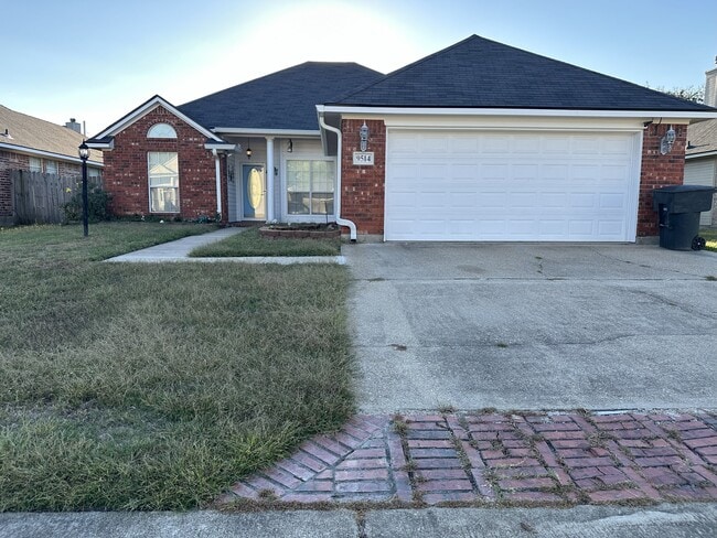 property at 9514 Rose Hollow Ln