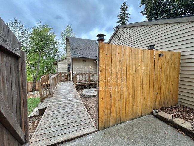 4905 SW 152nd Ave in Beaverton, OR - Building Photo - Building Photo