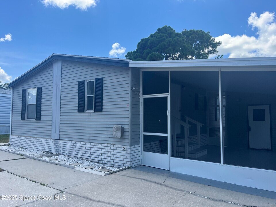 1641 Ridge Dr in Cocoa, FL - Building Photo