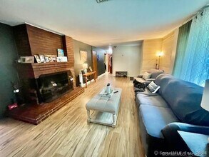 66 Haywardville Rd in East Haddam, CT - Building Photo - Building Photo