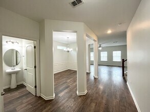 105 E Coker Way in Spring Hill, TN - Building Photo - Building Photo