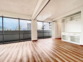 439 Keoniana St in Honolulu, HI - Building Photo - Building Photo