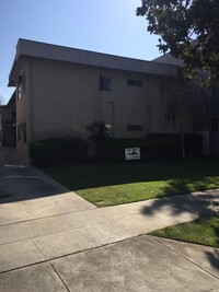 128 W Chestnut St, Unit 04 in Glendale, CA - Building Photo - Building Photo