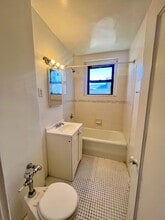 5 Greenridge Ave in White Plains, NY - Building Photo - Building Photo