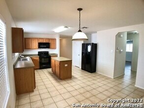 5854 Providence Oak in San Antonio, TX - Building Photo - Building Photo