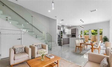 3140 Carter St in Miami, FL - Building Photo - Building Photo