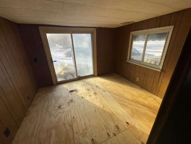 1806 E Webster Rd in Flint, MI - Building Photo - Building Photo