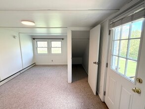 1003 Osgood Hill Rd, Unit B in Westford, VT - Foto de edificio - Building Photo