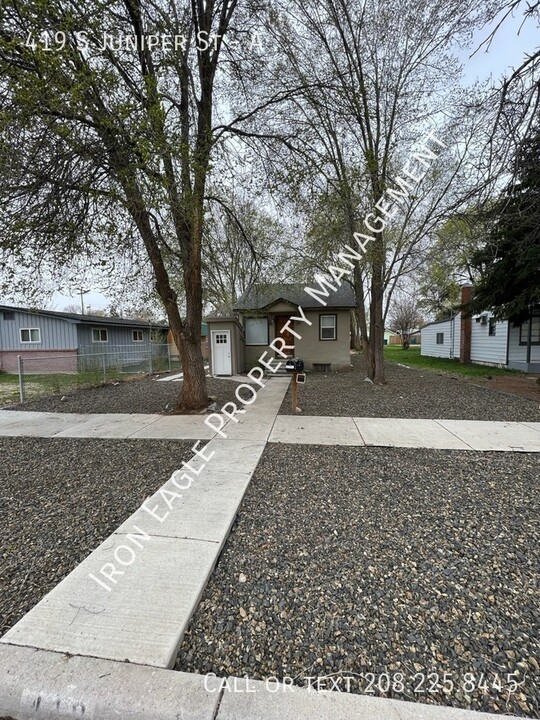 419 S Juniper St in Nampa, ID - Building Photo