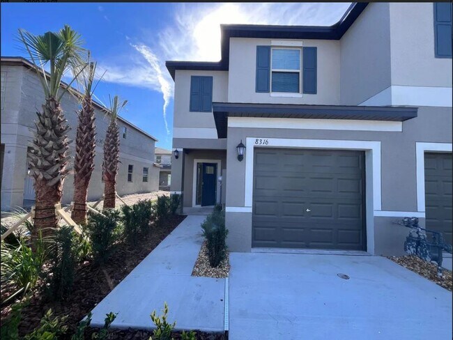 8316 Corner Pine Way in New Port Richey, FL - Building Photo - Building Photo