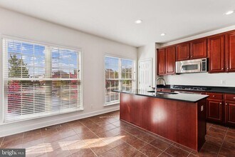 14551 Crossfield Way in Woodbridge, VA - Building Photo - Building Photo