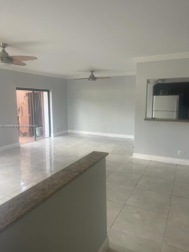 2800 S University Dr, Unit 2d in Davie, FL - Building Photo - Building Photo