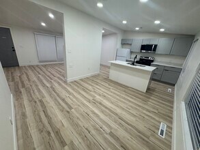 2171 W Kirkham Way in Salt Lake City, UT - Building Photo - Building Photo